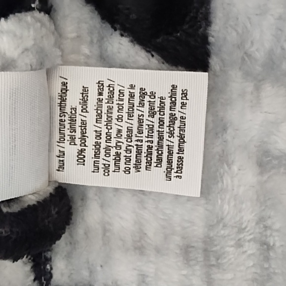 Pink Robe - Picture 6 of 6